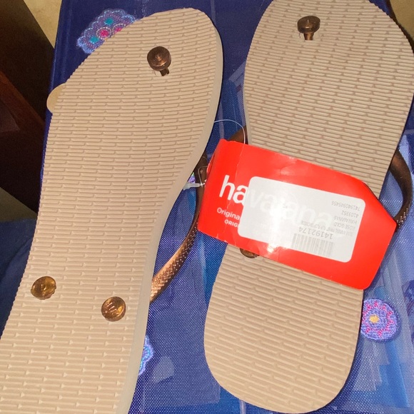 Havaianas Flip Flops NWT size 11/12 - Picture 2 of 2
